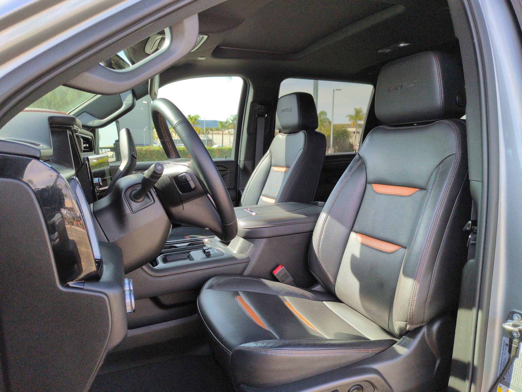 Used 2024 GMC Sierra 2500 AT4 w/ AT4 Premium Plus Package AWD/4WD image 16