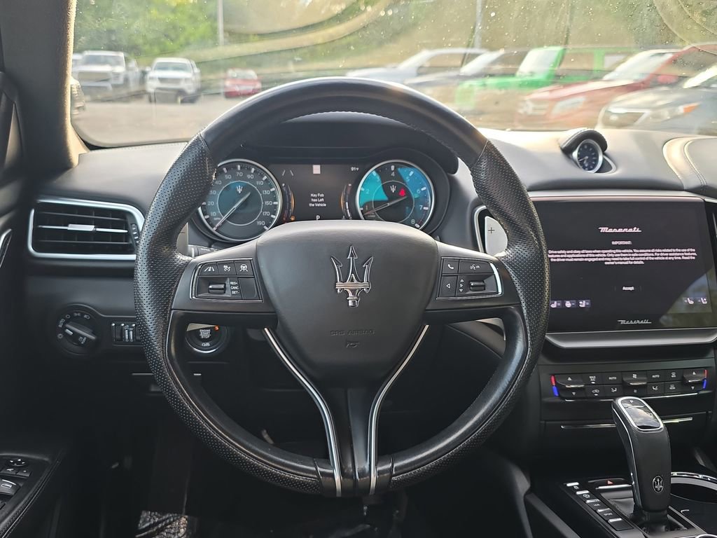 Used 2022 Maserati Ghibli Modena Q4 AWD/4WD image 20
