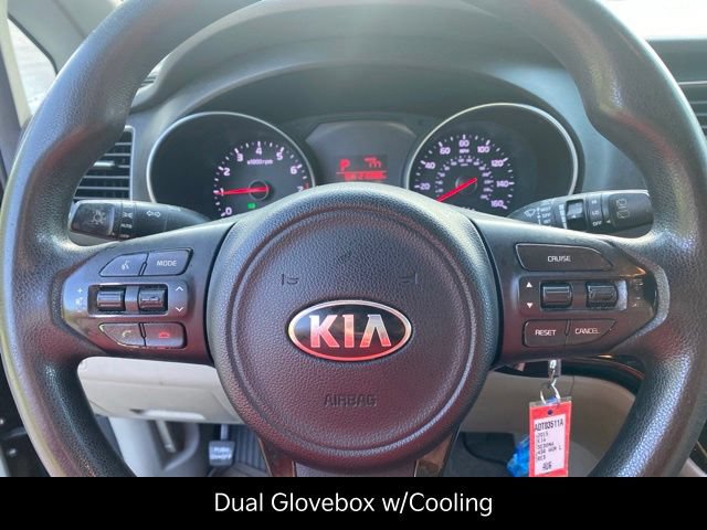 Used 2015 Kia Sedona LX w/ LX Convenience Package FWD image 11