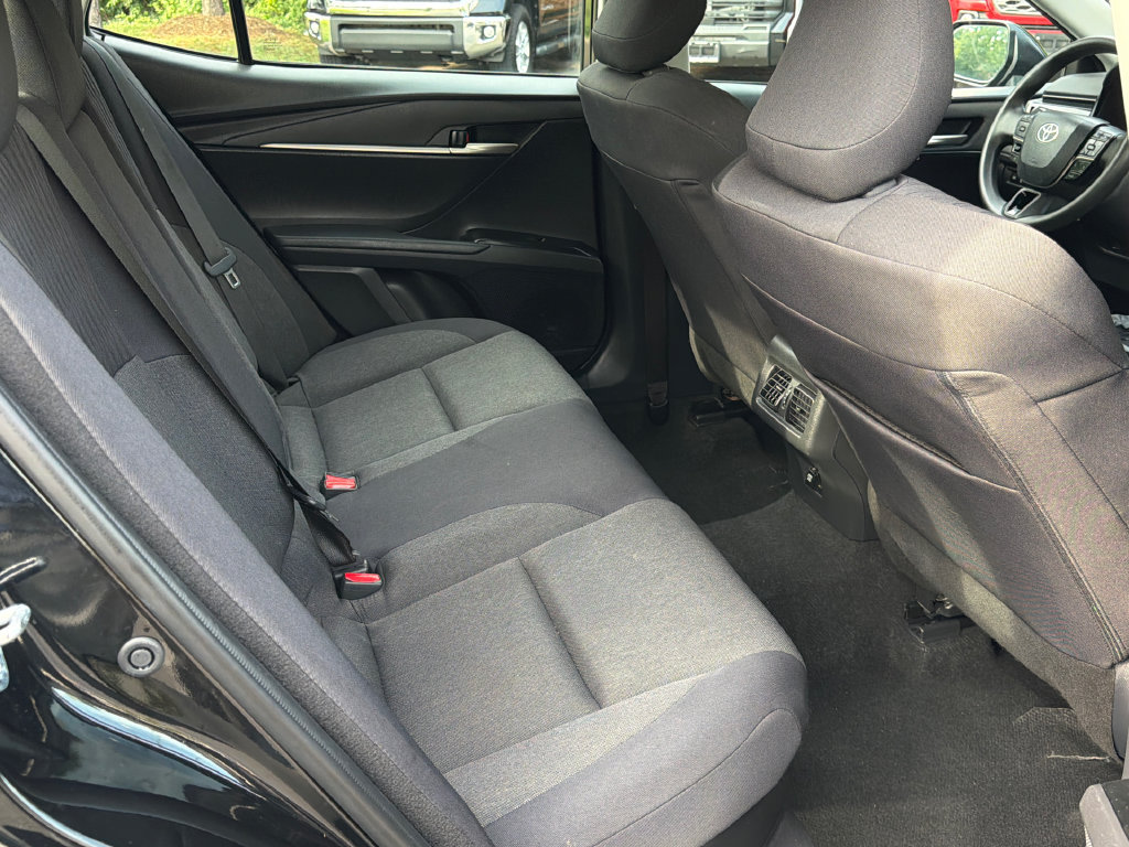 Used 2025 Toyota Camry LE FWD image 11