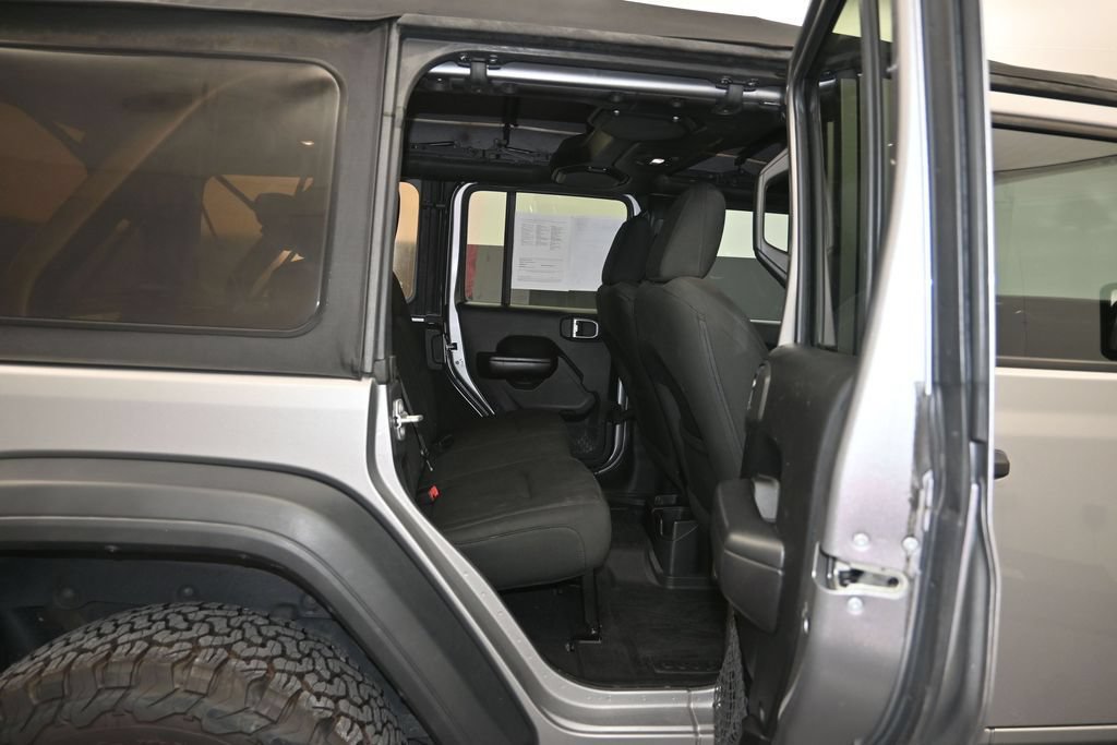 Used 2018 Jeep Wrangler Unlimited Sport S AWD/4WD image 25