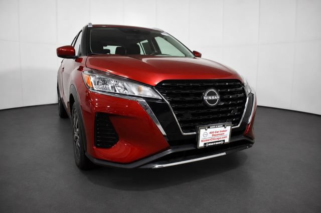 Certified 2023 Nissan Kicks SV FWD image 3