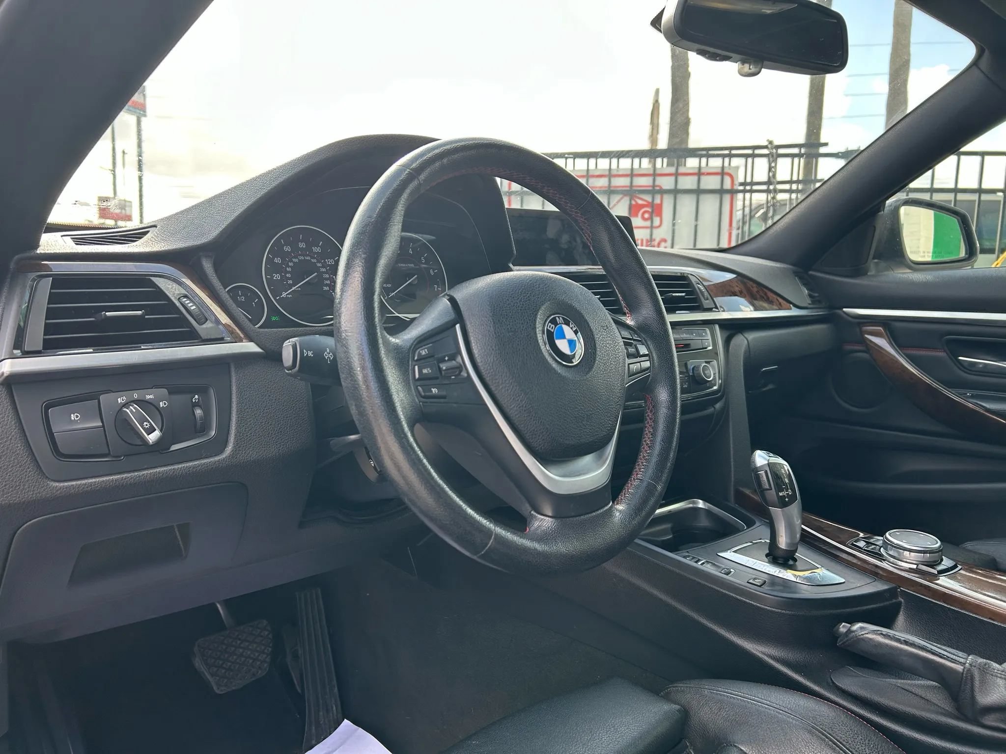 Used 2015 BMW 435i Coupe w/ Technology Package RWD image 10