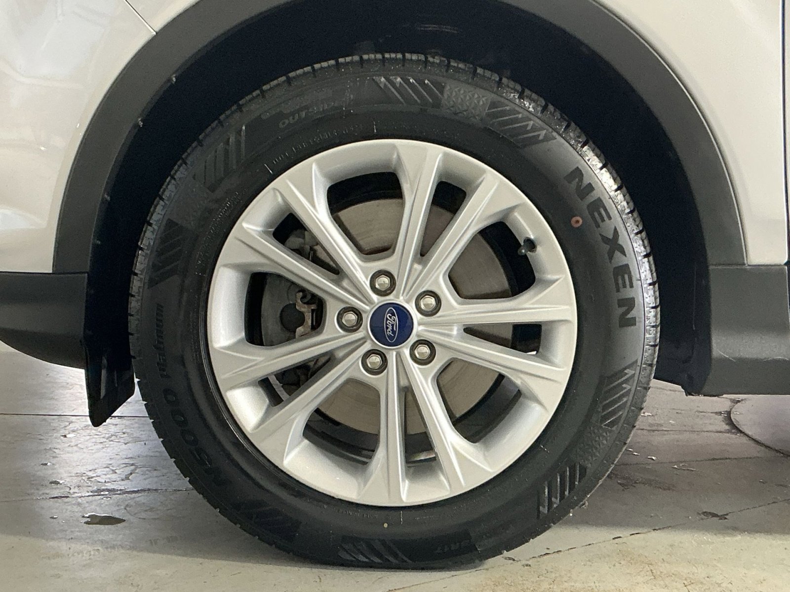 Used 2019 Ford Escape SE image 13
