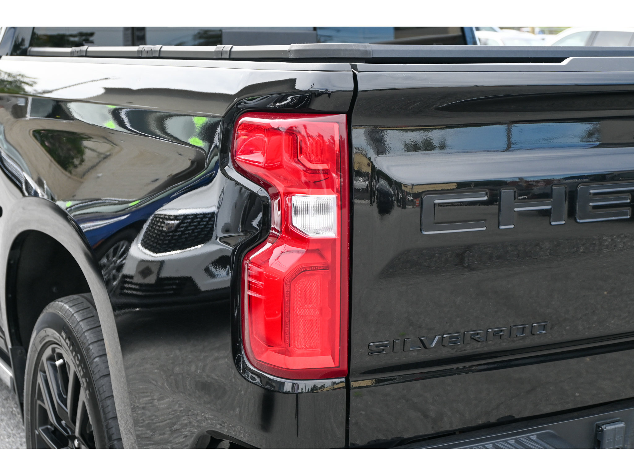 Used 2024 Chevrolet Silverado 1500 LTZ w/ LTZ Premium Package AWD/4WD image 26