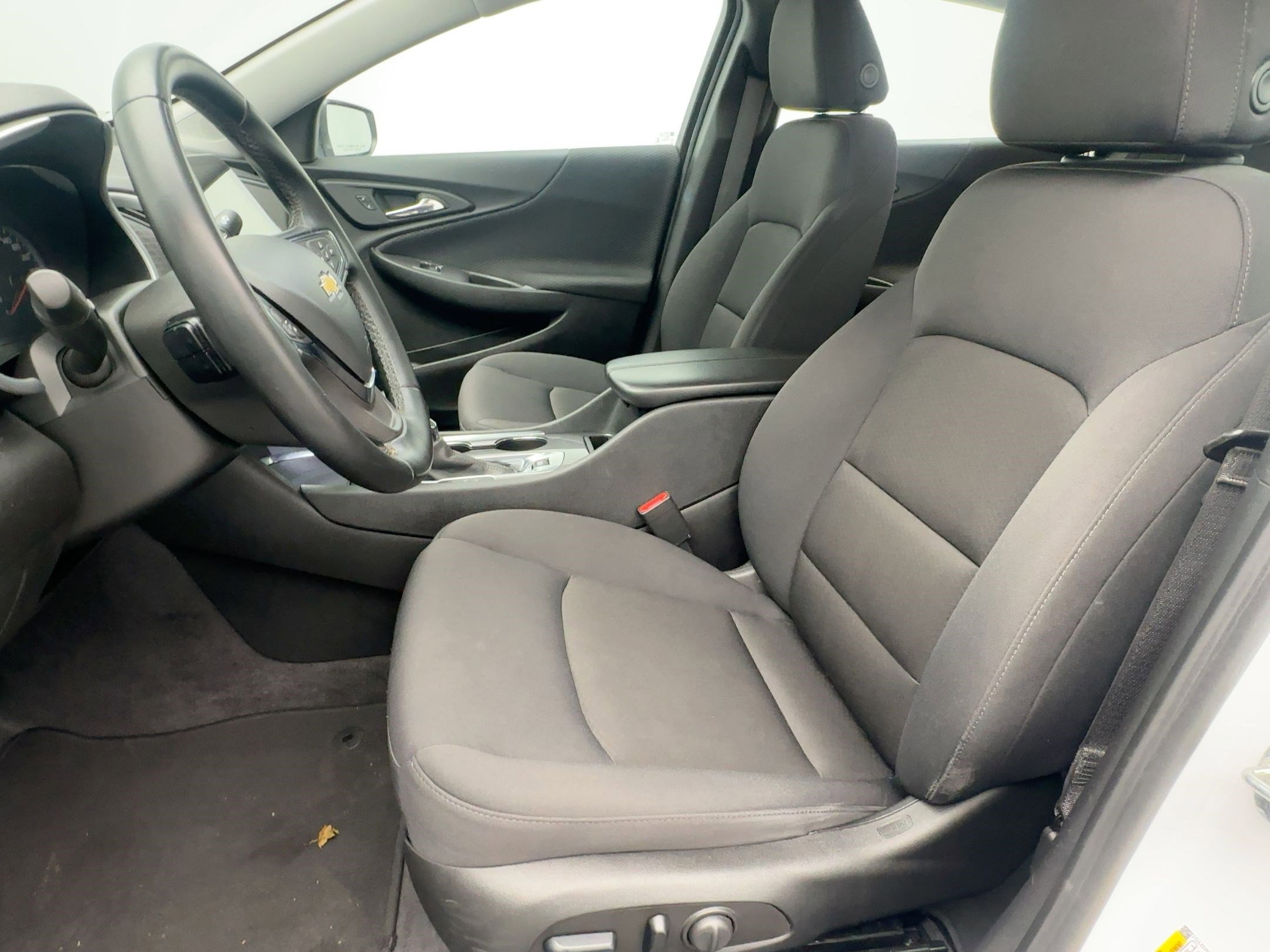 Used 2023 Chevrolet Malibu LT image 5