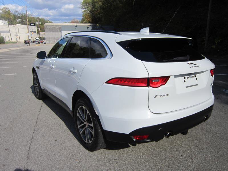 Used 2019 Jaguar F-PACE Premium image 33