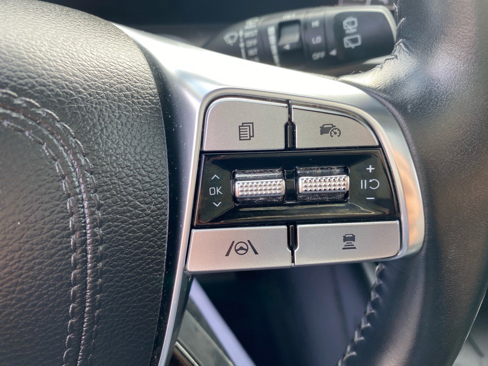 Certified 2023 Kia Telluride S w/ S Sunroof Package image 19