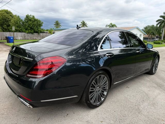 Used 2018 Mercedes-Benz S 560 Sedan w/ Premium Package image 3
