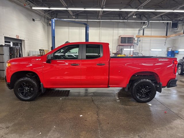 Used 2020 Chevrolet Silverado 1500 Custom Trail Boss w/ Custom Convenience Package image 3