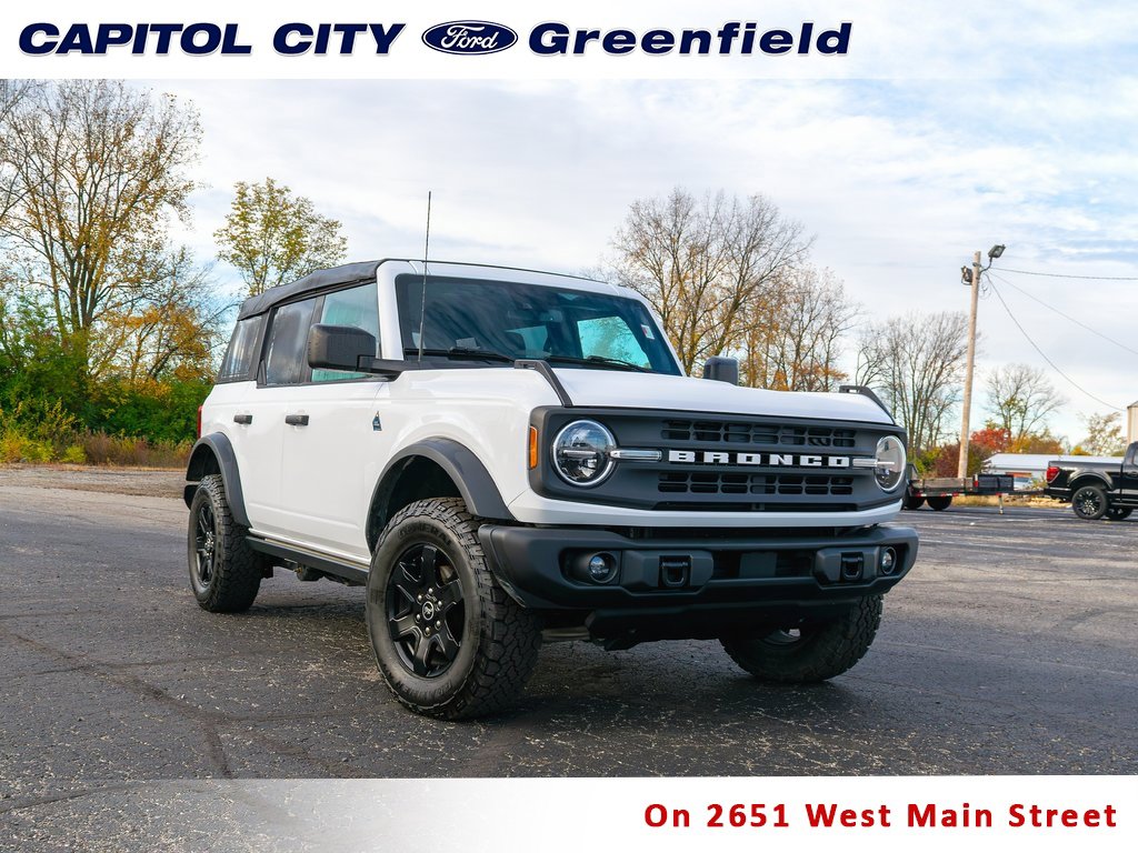 Used 2022 Ford Bronco Black Diamond image 1