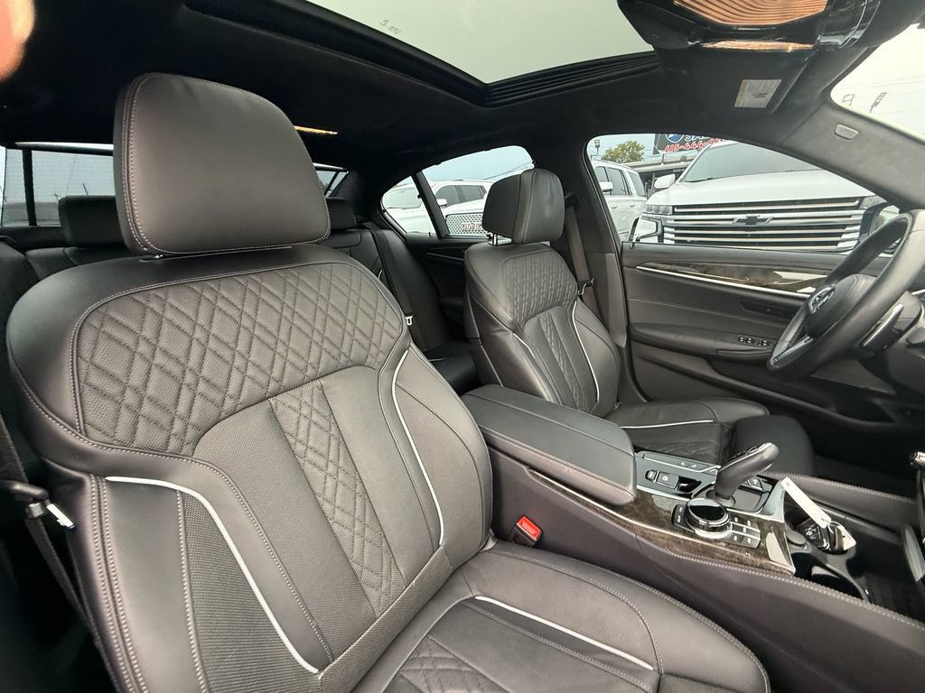 Used 2022 BMW M550i xDrive w/ Executive Package AWD/4WD image 24