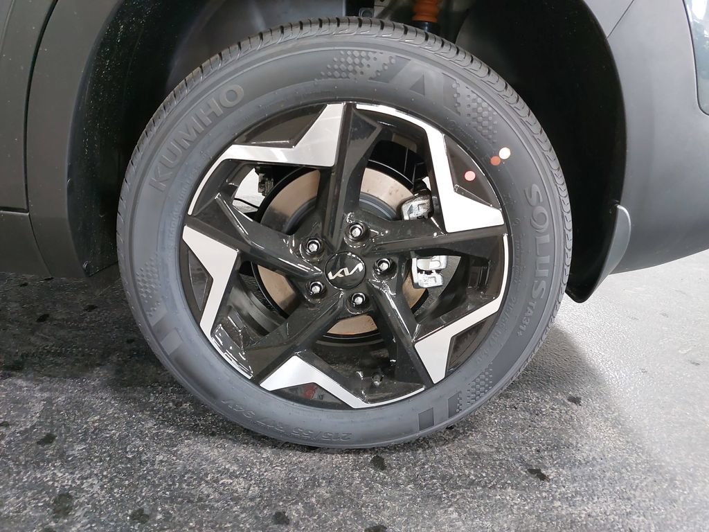 New 2026 Kia Seltos S AWD/4WD image 33