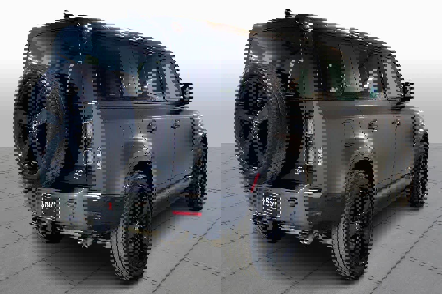 Used 2023 Land Rover Defender 110 V8 image 13