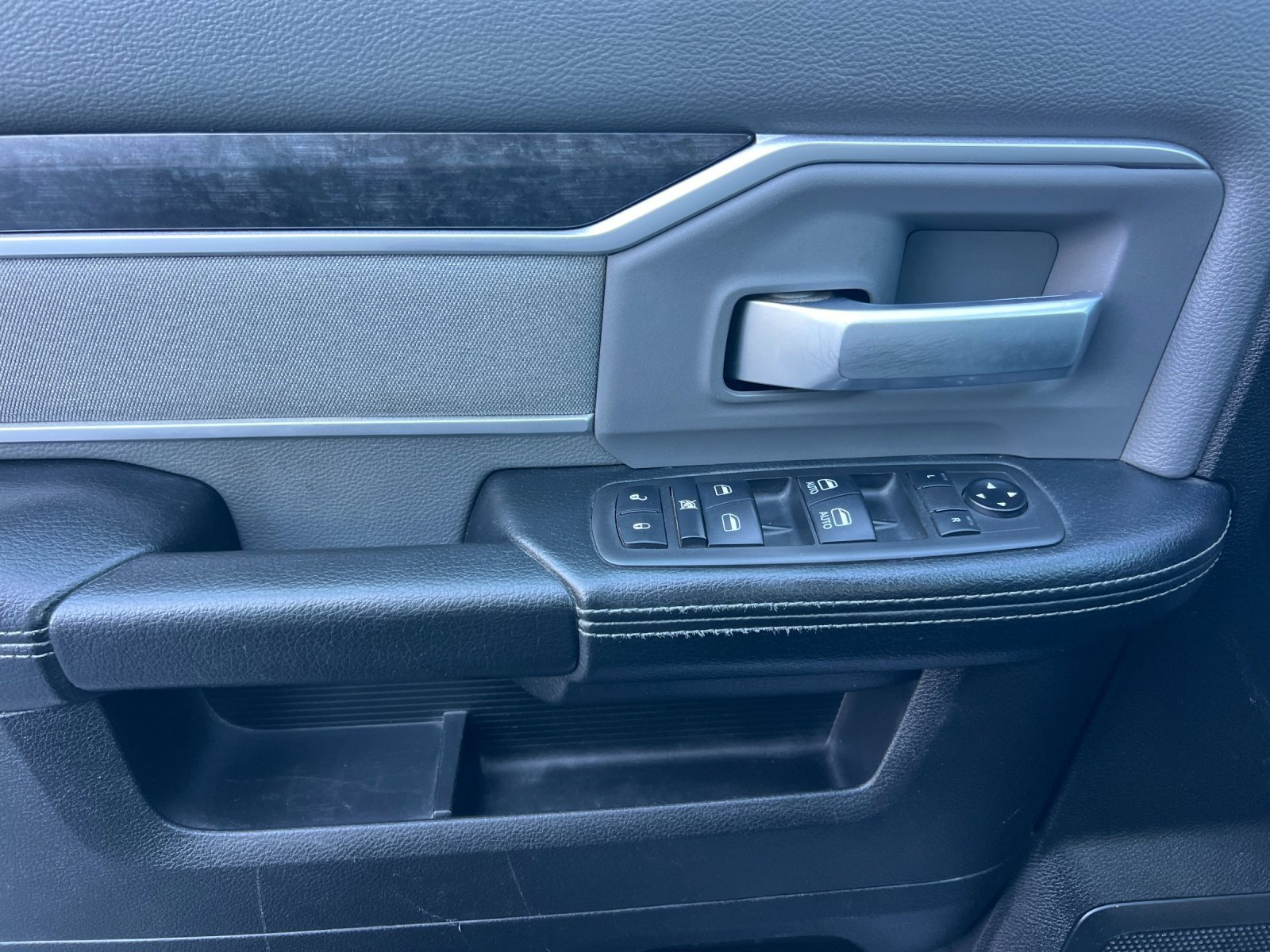 Used 2021 RAM 2500 Big Horn image 11