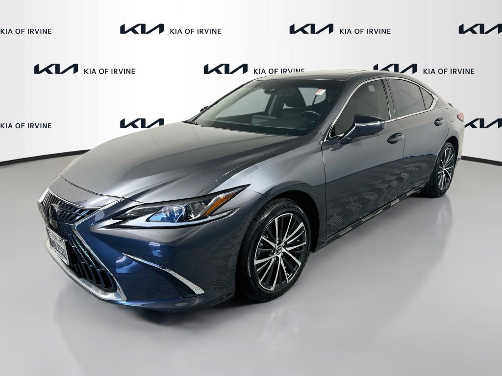 Used 2024 Lexus ES 300h w/ Premium Package FWD image 3