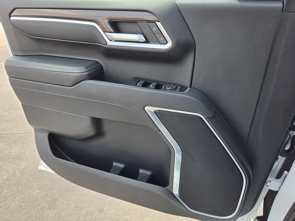 Used 2026 Chevrolet Silverado 1500 LT RWD image 25