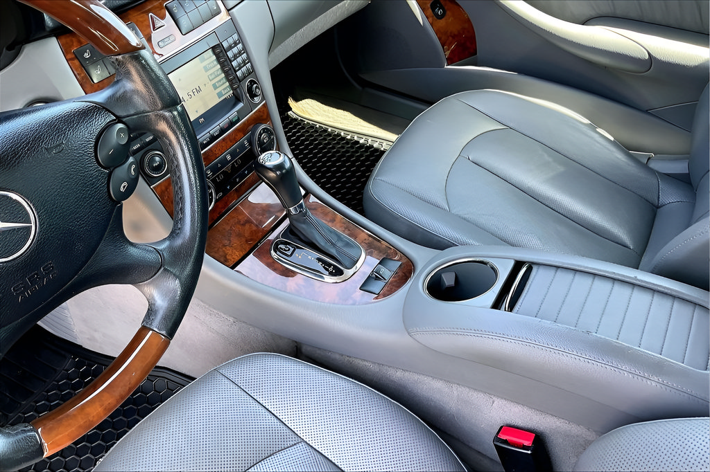 Used 2009 Mercedes-Benz CLK 550 Cabriolet image 12