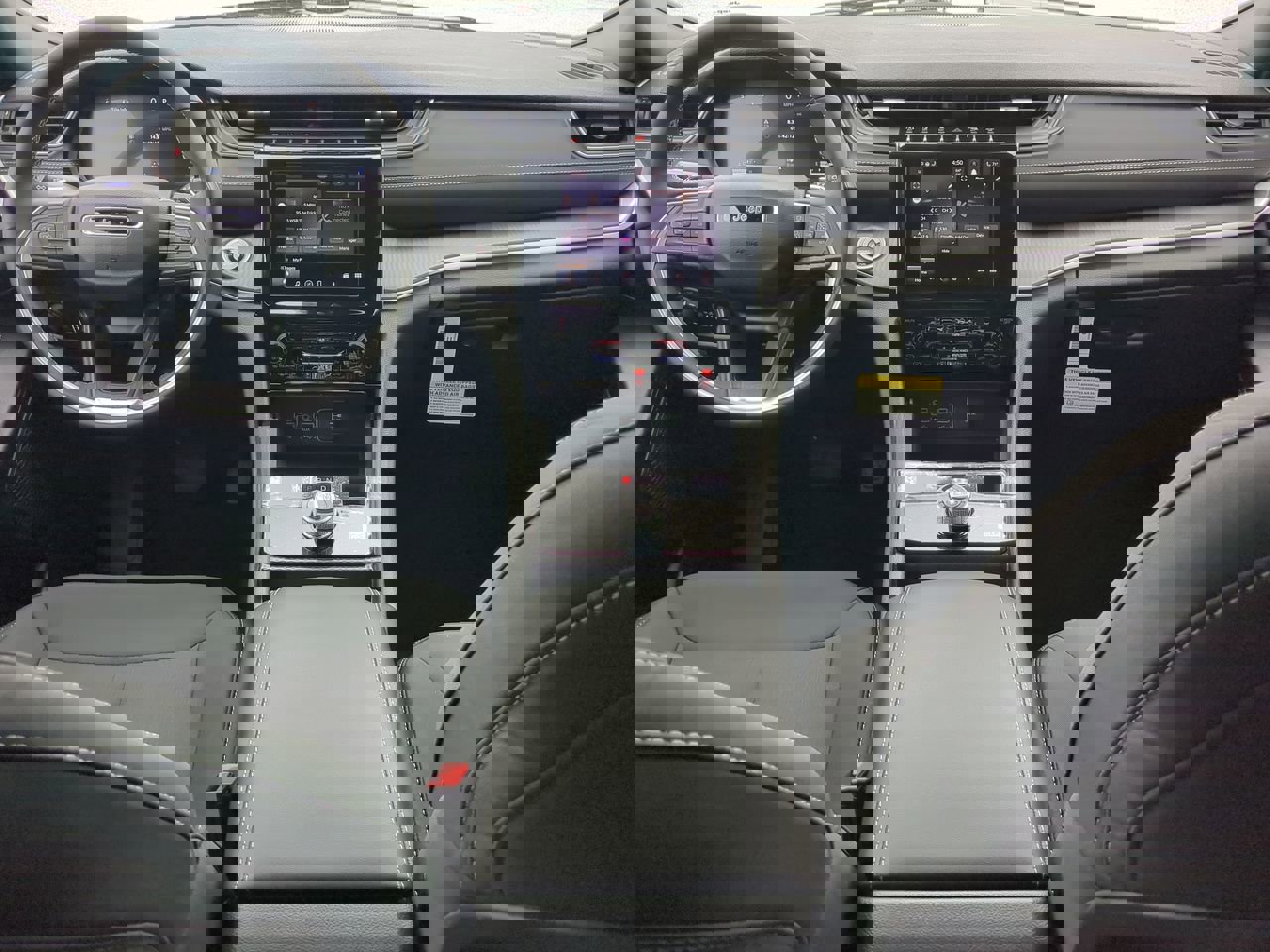 New 2025 Jeep Grand Cherokee Laredo X w/ Luxury Tech Group I image 13