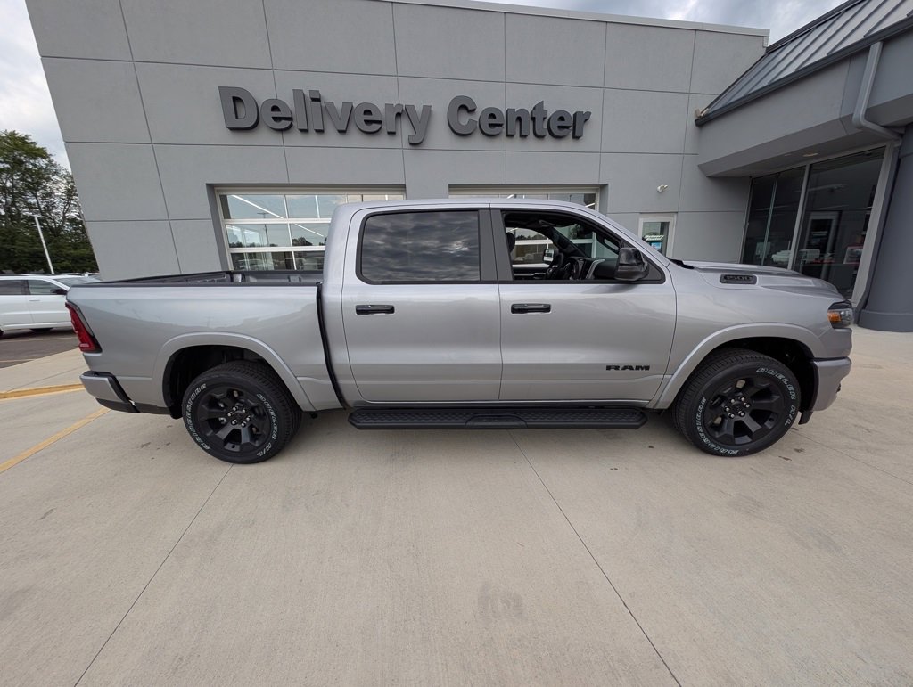 New 2026 RAM 1500 4x4 Crew Cab image 4