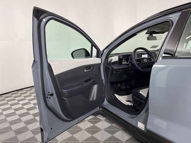 New 2026 Nissan Leaf Platinum+ w/ Cargo Package (Platinum+) image 16