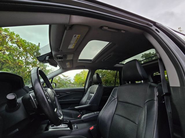 Used 2018 Honda Pilot Elite image 31
