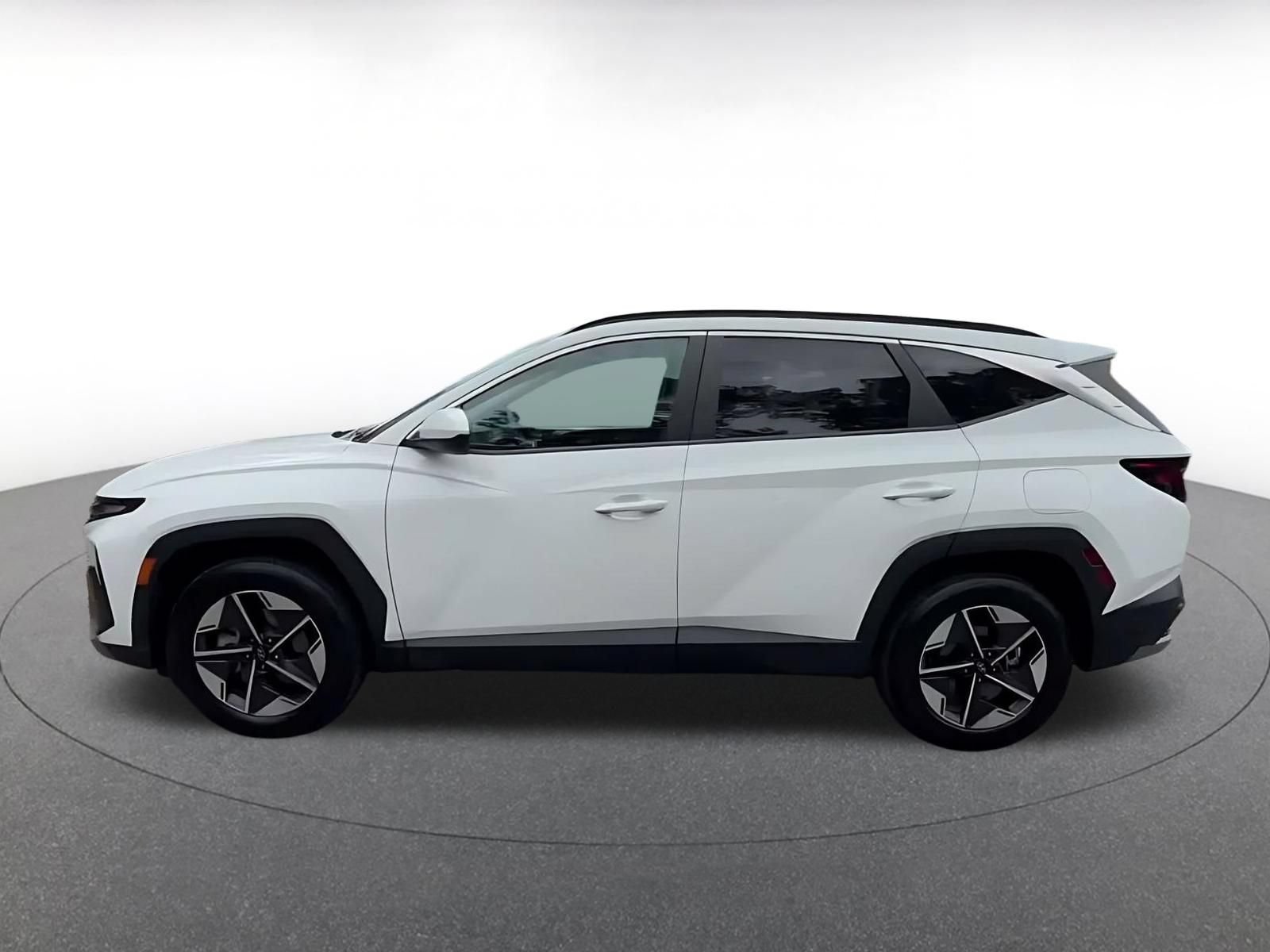 Used 2025 Hyundai Tucson SEL AWD/4WD image 8