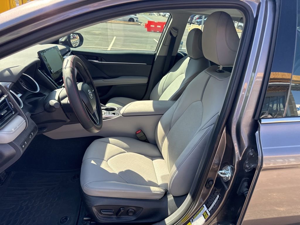 Used 2024 Toyota Camry XLE image 18