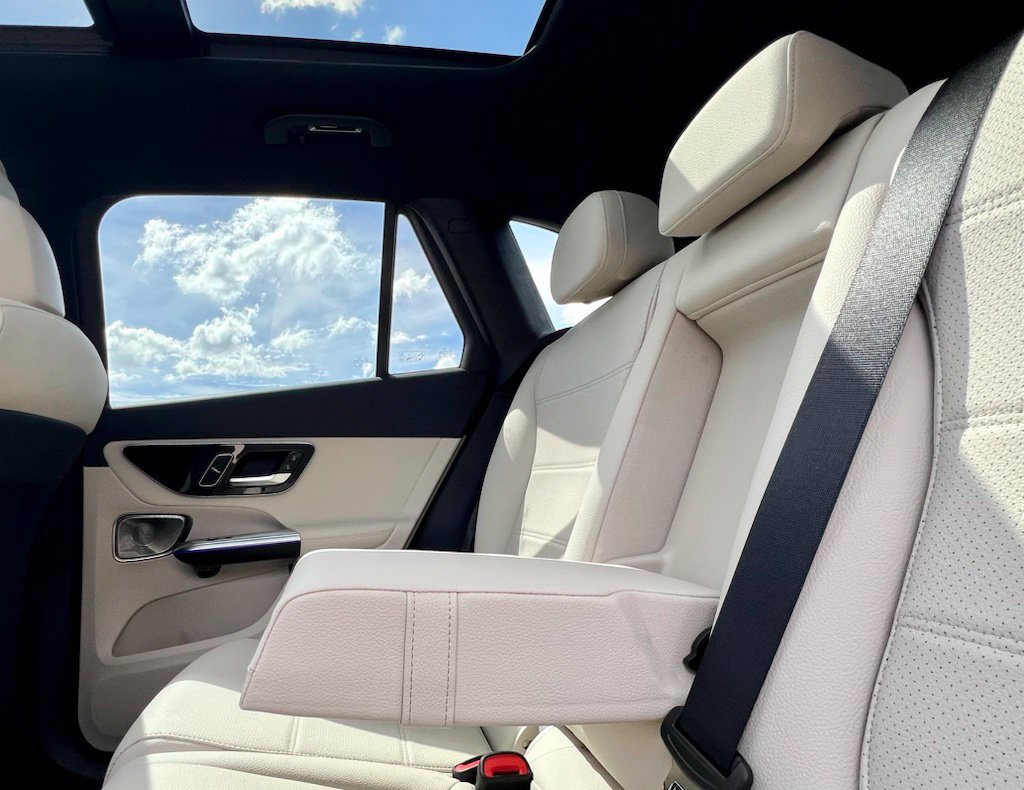 Certified 2026 Mercedes-Benz GLC 300 4MATIC image 23