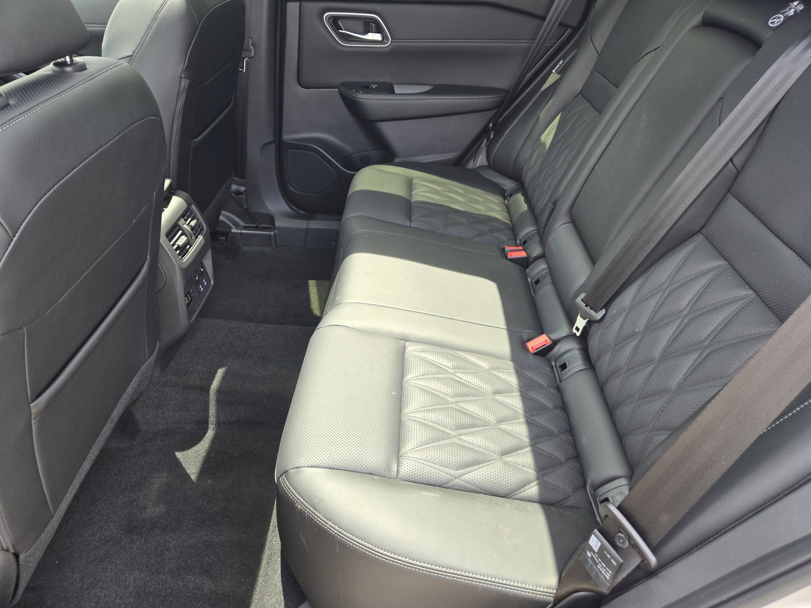 Certified 2026 Nissan Rogue Platinum w/ Platinum Premium Package AWD/4WD image 10
