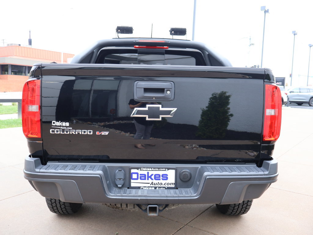 Certified 2019 Chevrolet Colorado ZR2 w/ ZR2 Midnight Special Edition AWD/4WD image 5
