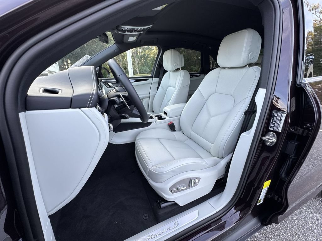 New 2026 Porsche Macan S AWD/4WD image 5