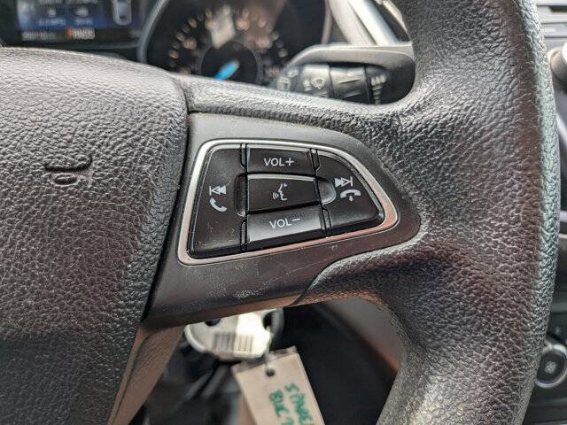 Used 2017 Ford Escape S image 18
