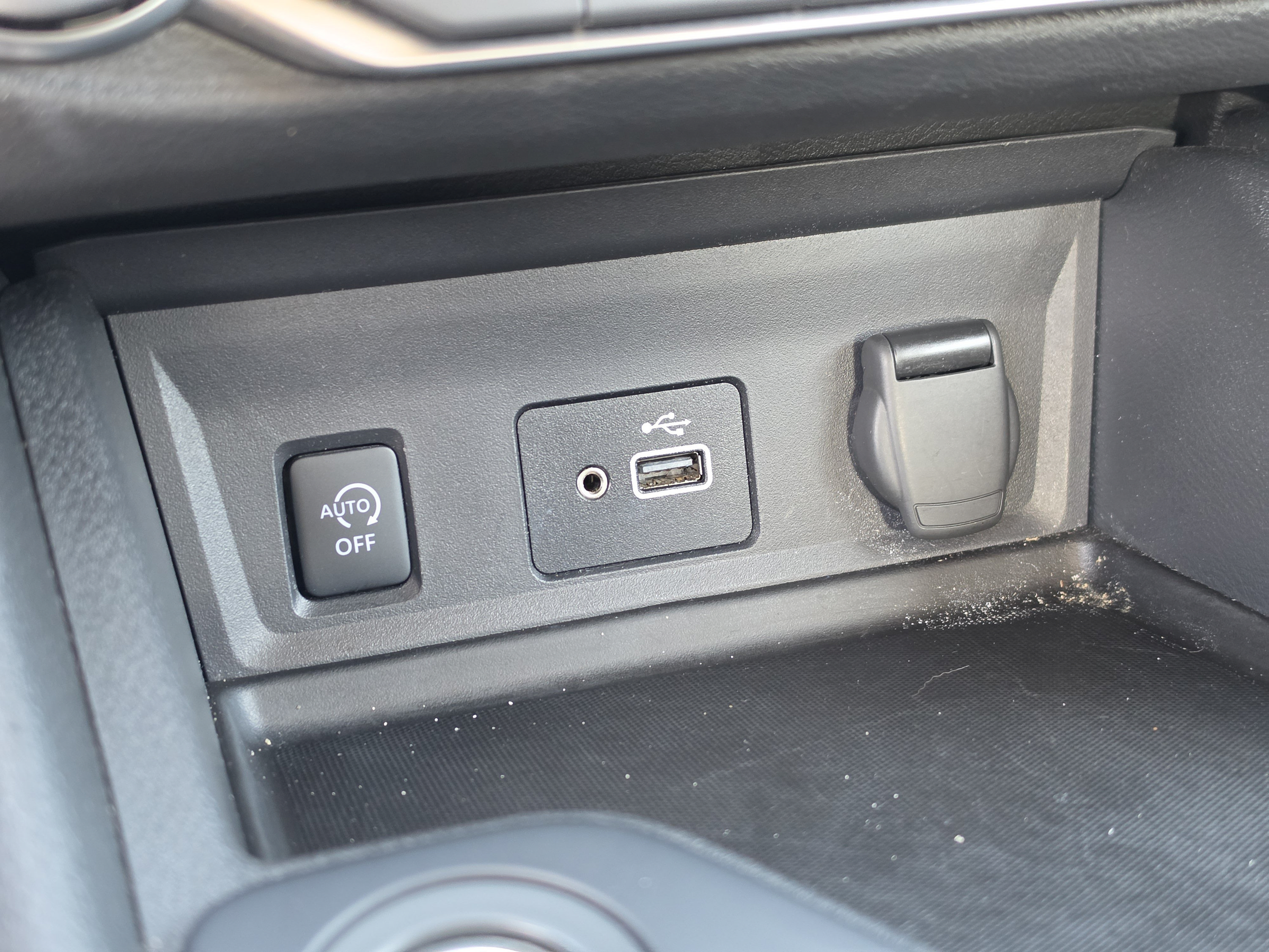 Used 2025 Nissan Sentra S FWD image 27