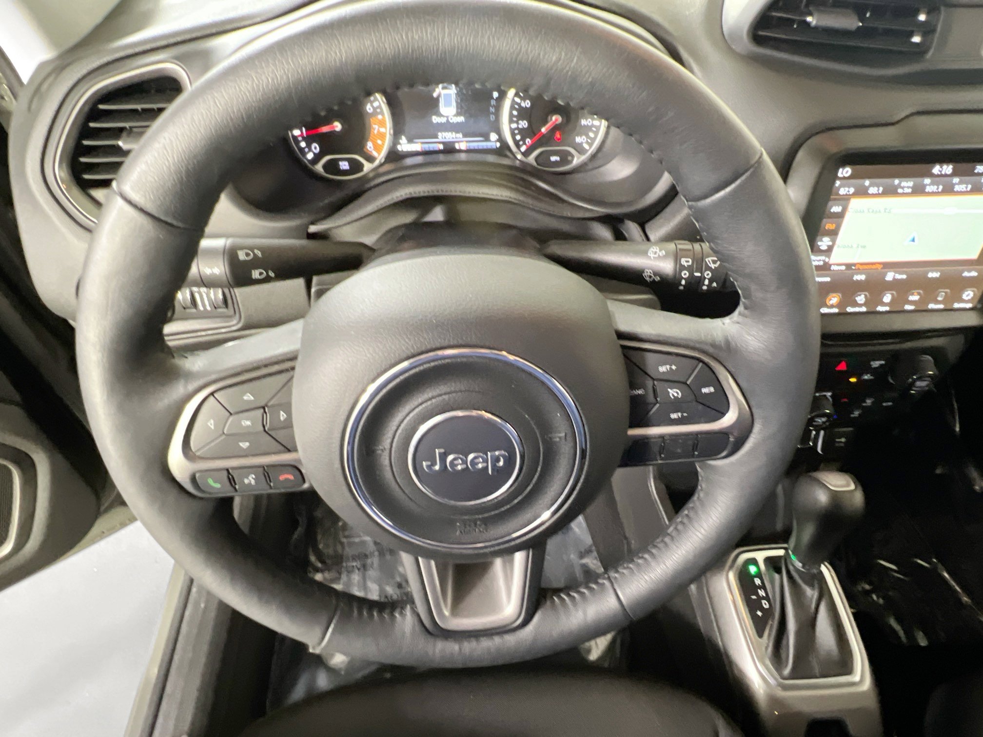 Used 2022 Jeep Renegade Latitude w/ Convenience Group image 11