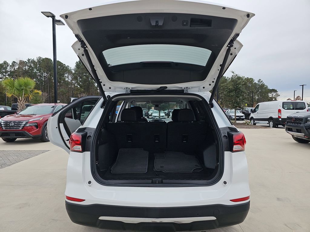 Used 2022 Chevrolet Equinox LT image 16