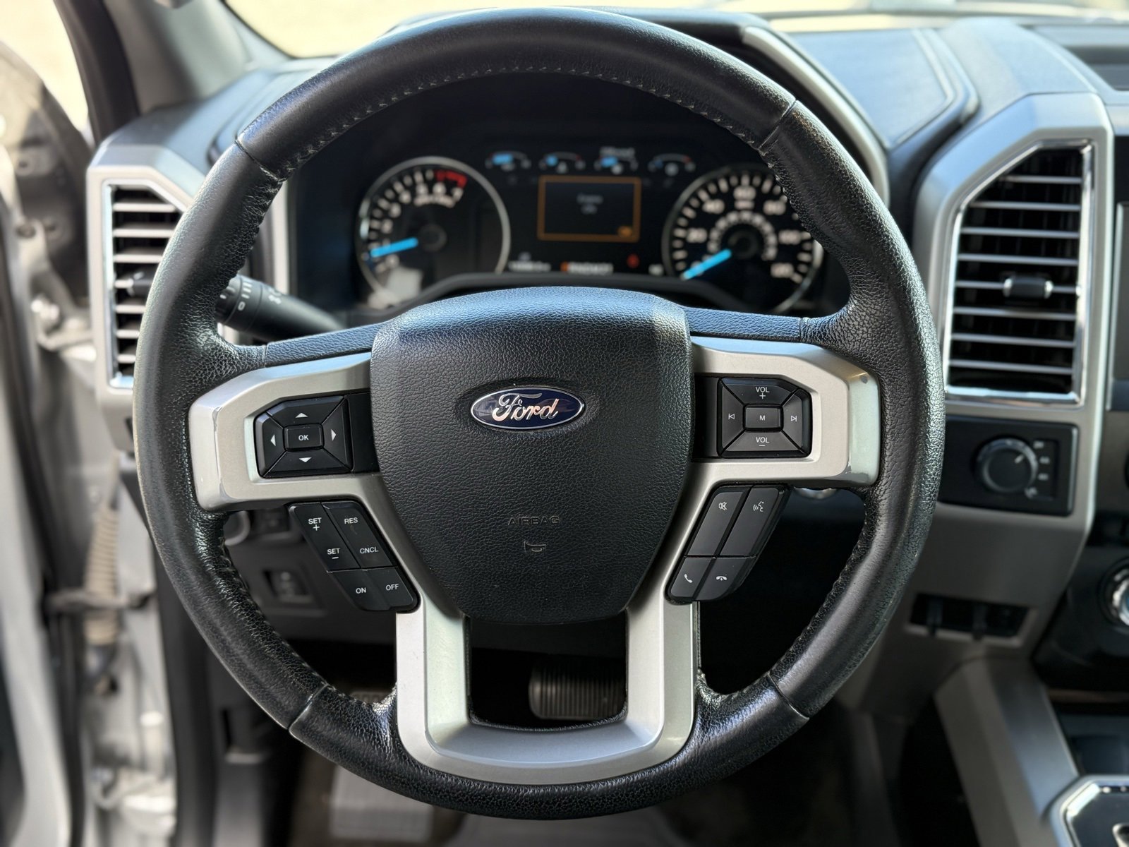 Used 2015 Ford F150 Lariat w/ Equipment Group 501A Mid image 14