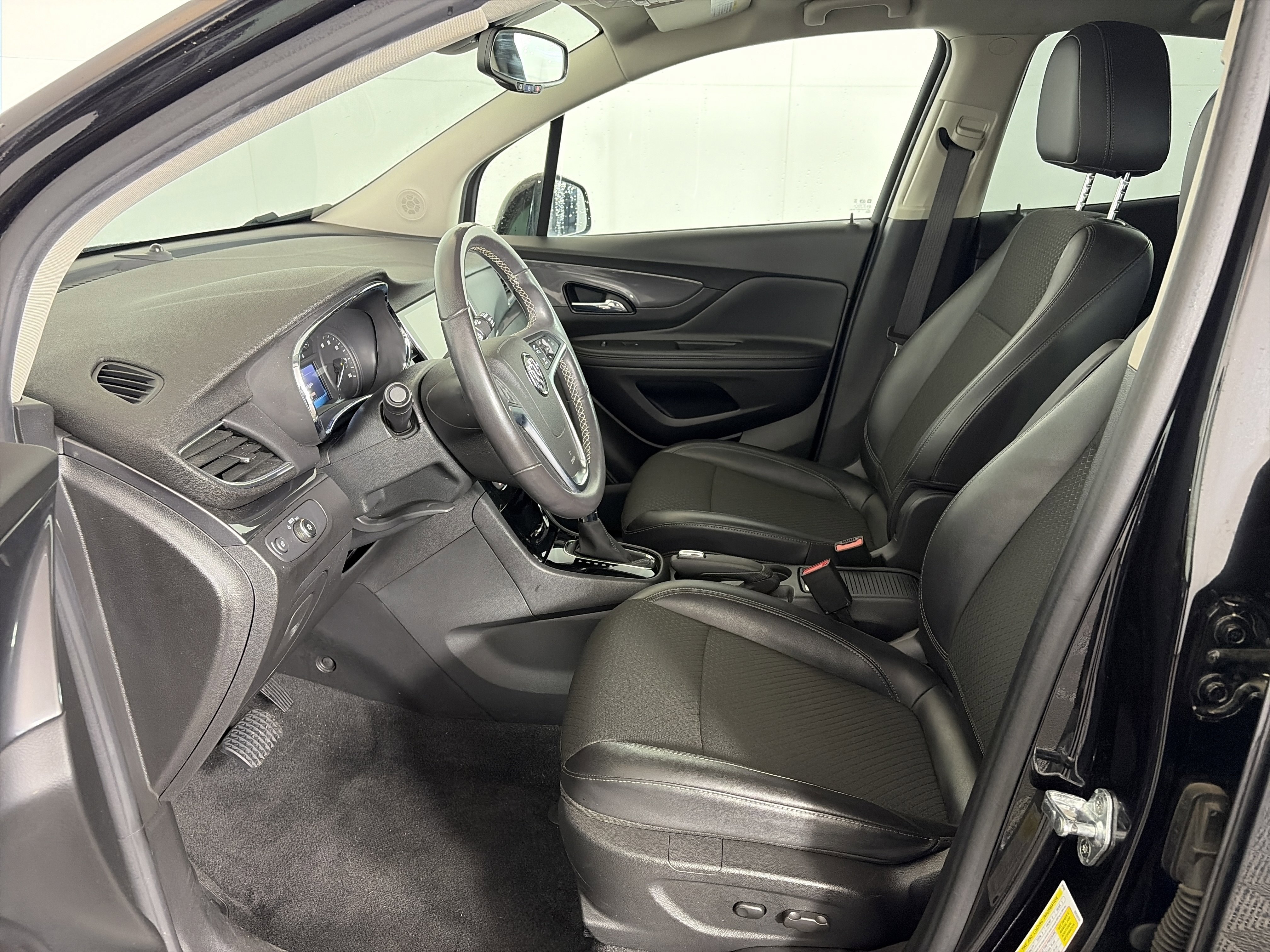 Used 2020 Buick Encore Preferred w/ Safety Package image 6