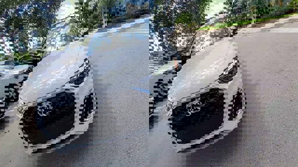 Used 2022 Audi Q5 2.0T Premium w/ Convenience Package image 3