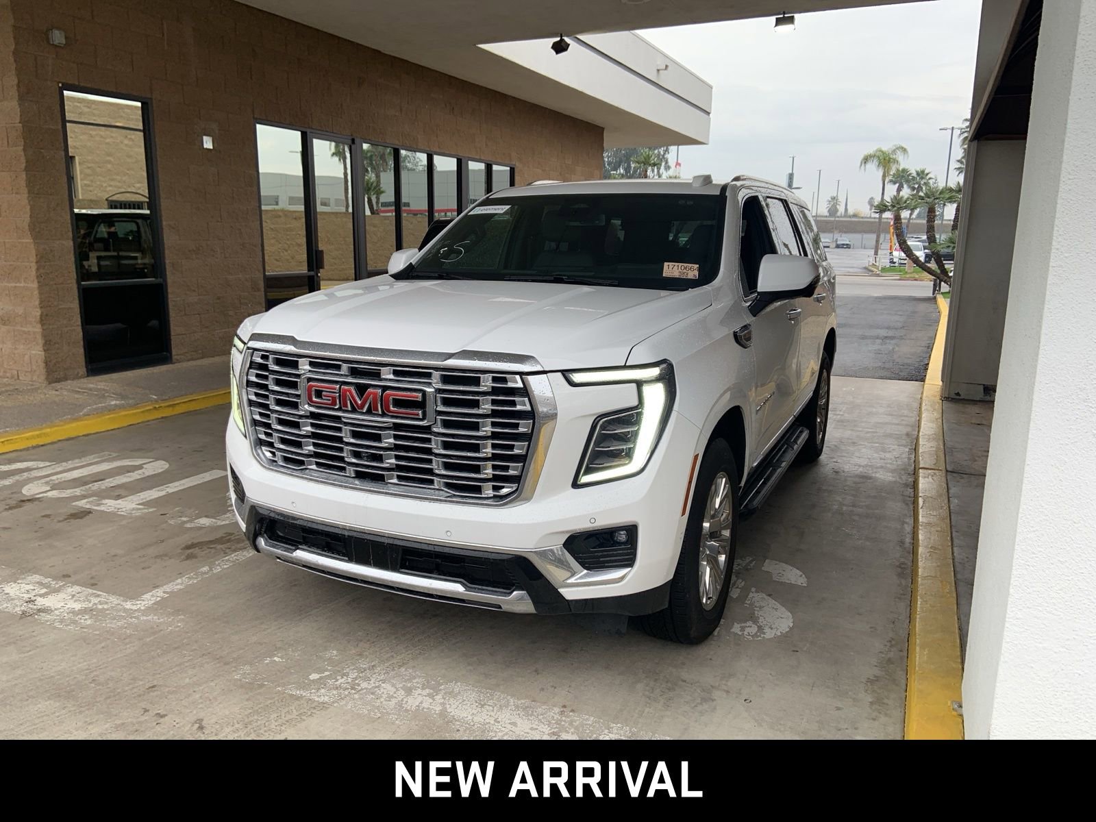 Certified 2025 GMC Yukon Denali image 2