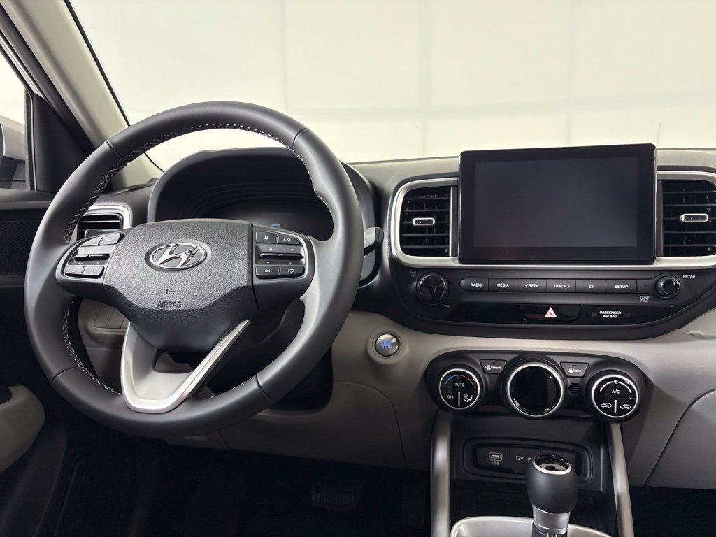 New 2026 Hyundai Venue SEL FWD image 22