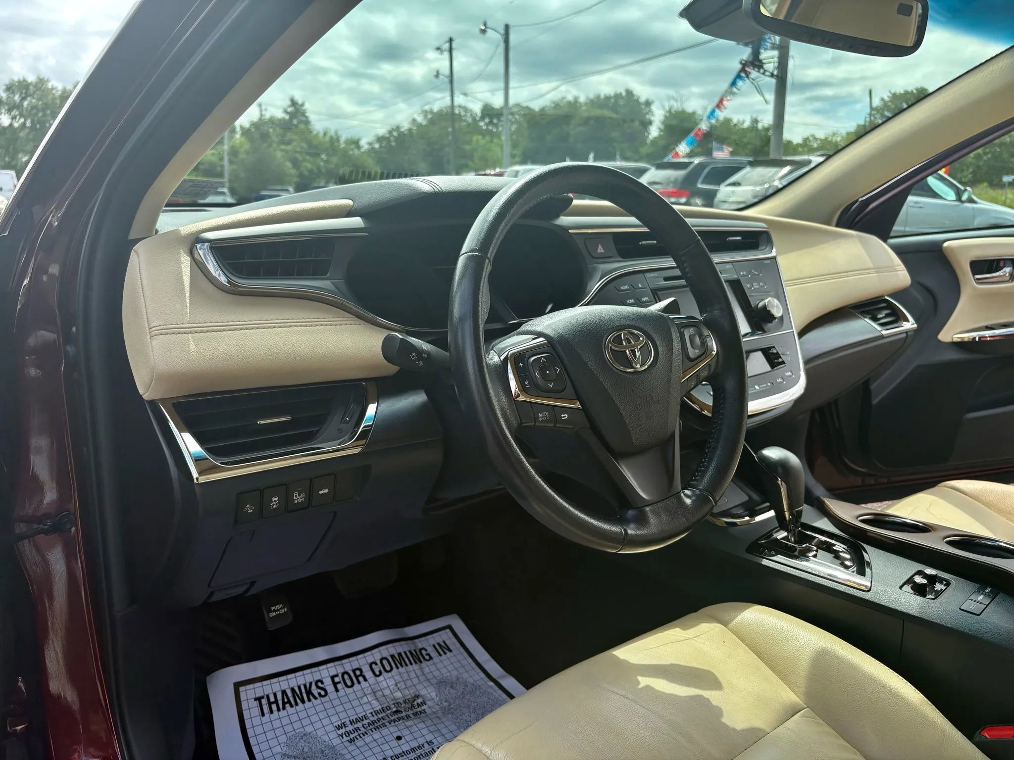 Used 2017 Toyota Avalon XLE Premium image 15