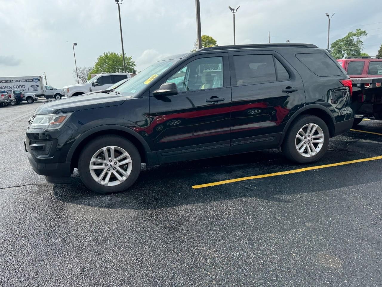 Used 2016 Ford Explorer FWD image 9