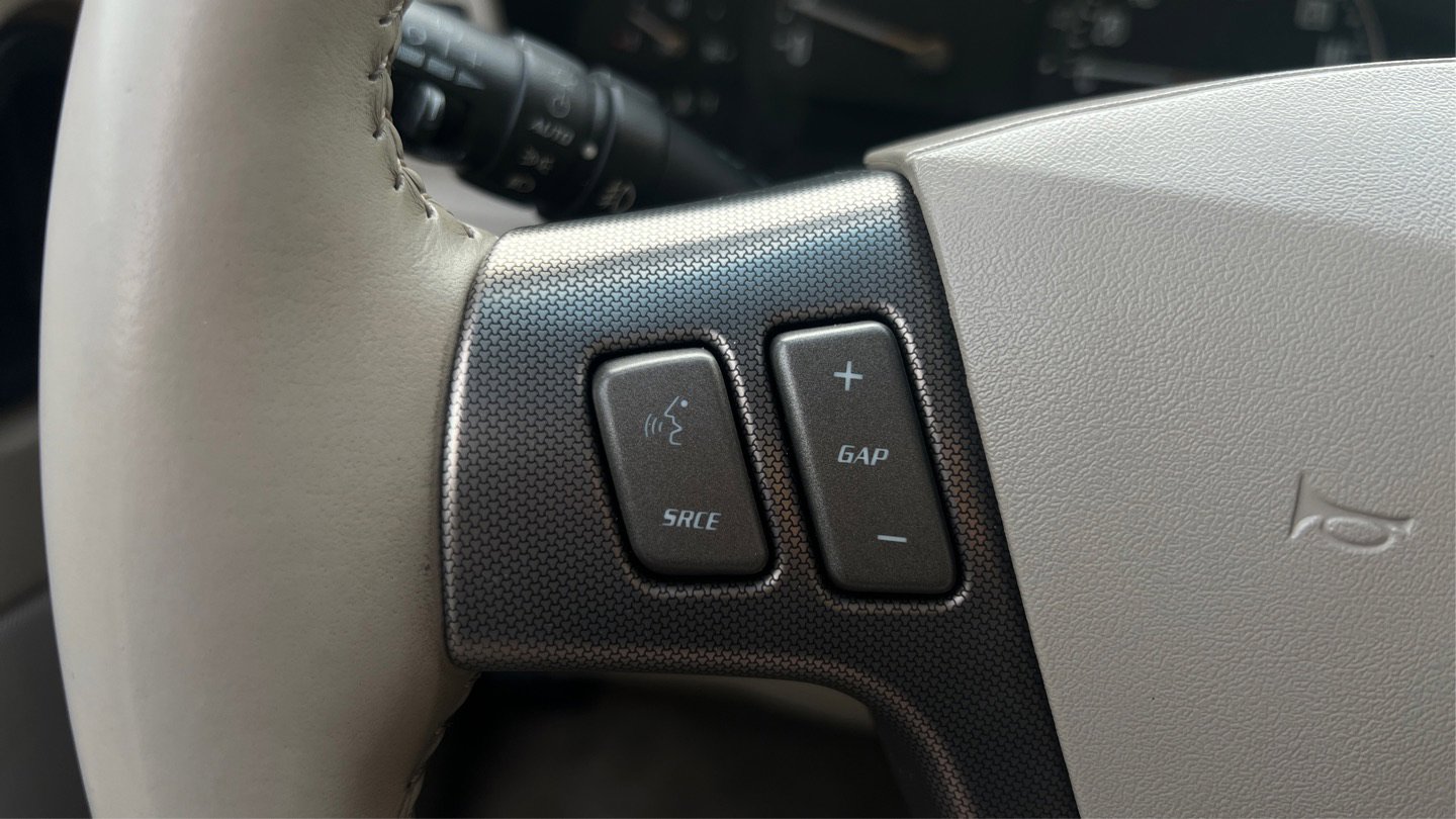 Used 2005 Cadillac XLR RWD image 26