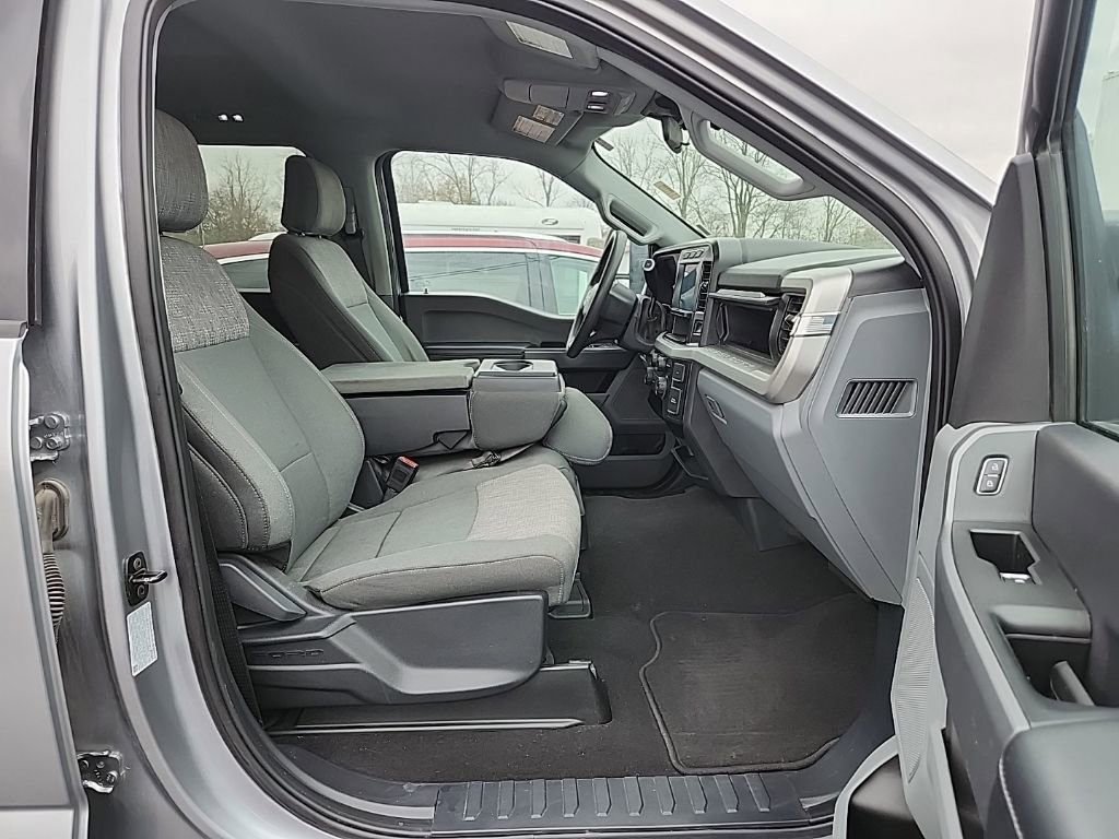 Used 2024 Ford F350 XLT image 11