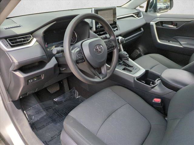Used 2025 Toyota RAV4 XLE FWD image 10