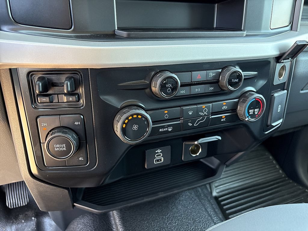 New 2026 Ford F350 4x4 Crew Cab DRW Super Duty image 22
