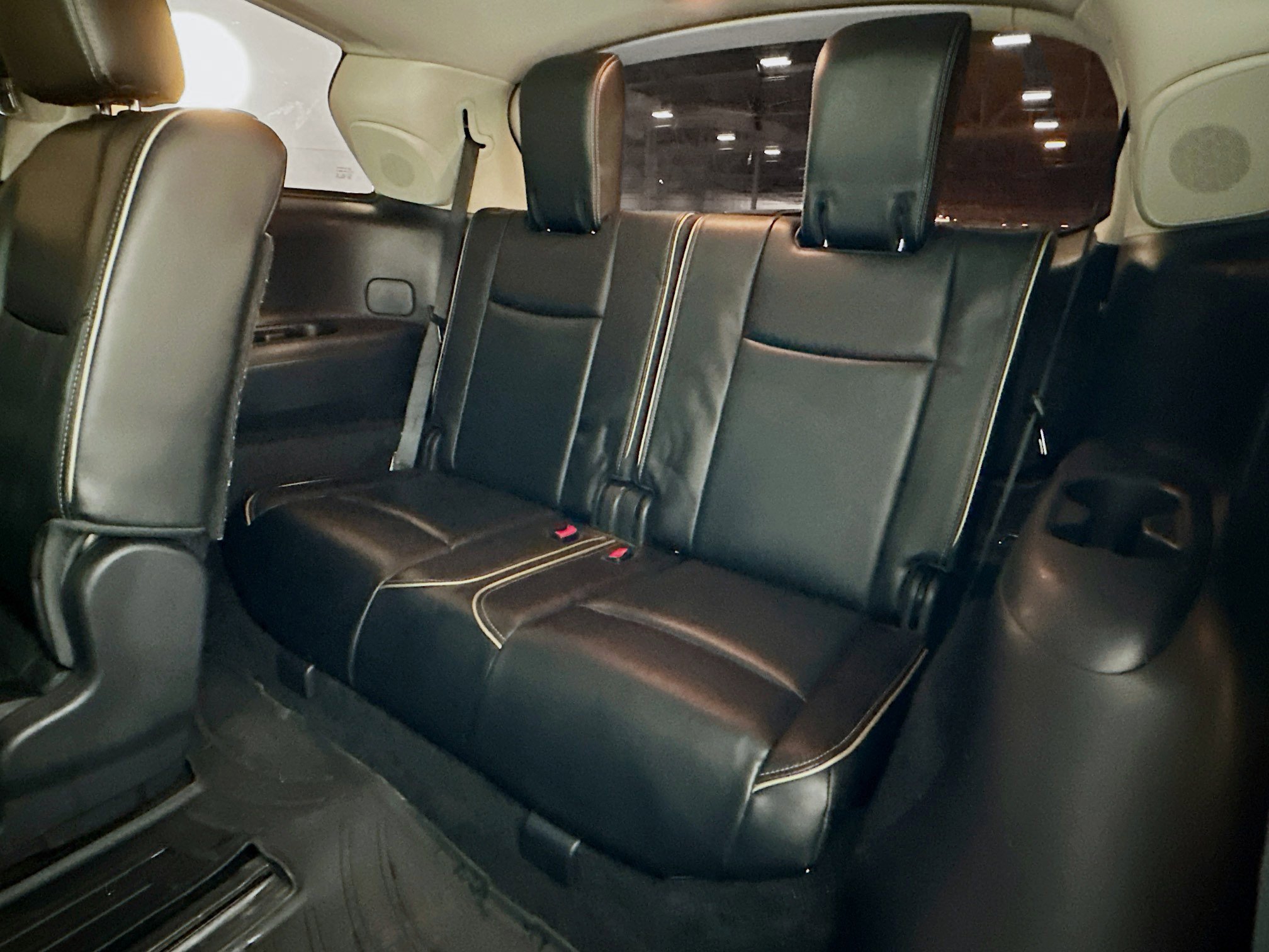 Used 2017 INFINITI QX60 Luxe w/ Premium Plus Package image 31