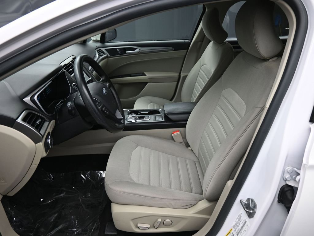 Used 2019 Ford Fusion SE FWD image 19