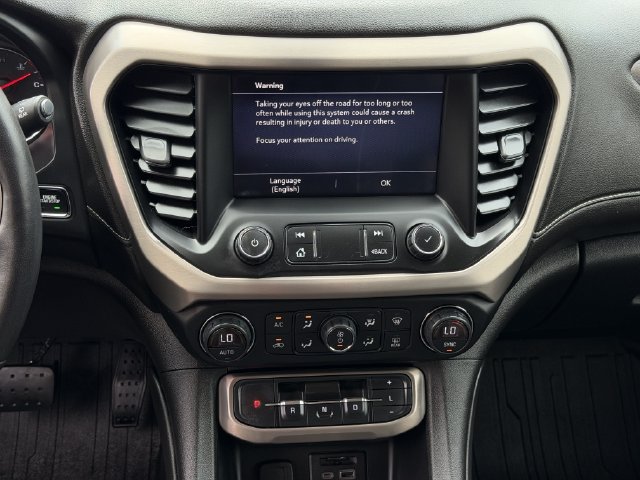 Used 2020 GMC Acadia Denali w/ Denali Ultimate Package AWD/4WD image 15